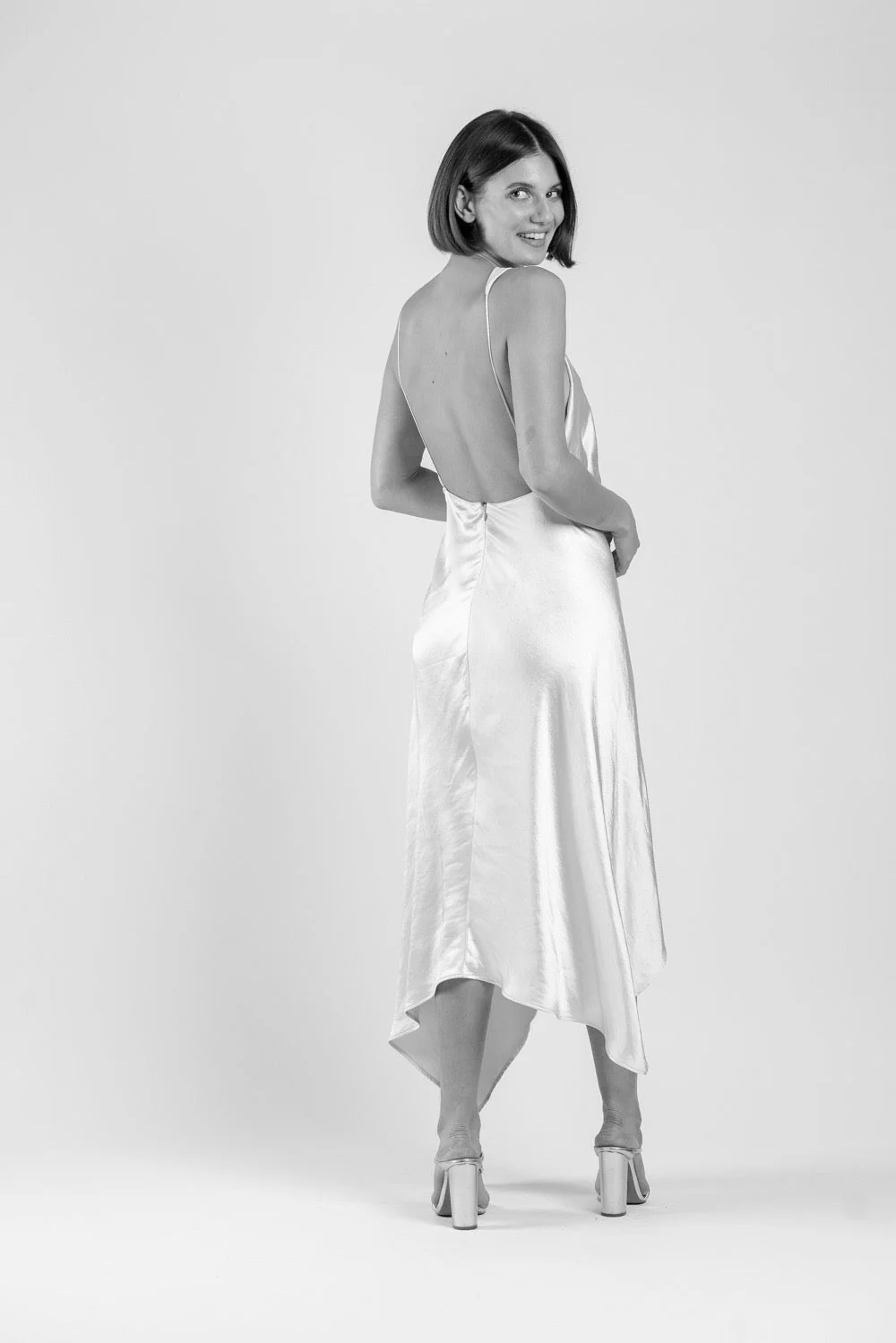 AUDREY DRESS IN WHITE ON WHITE - Image 9