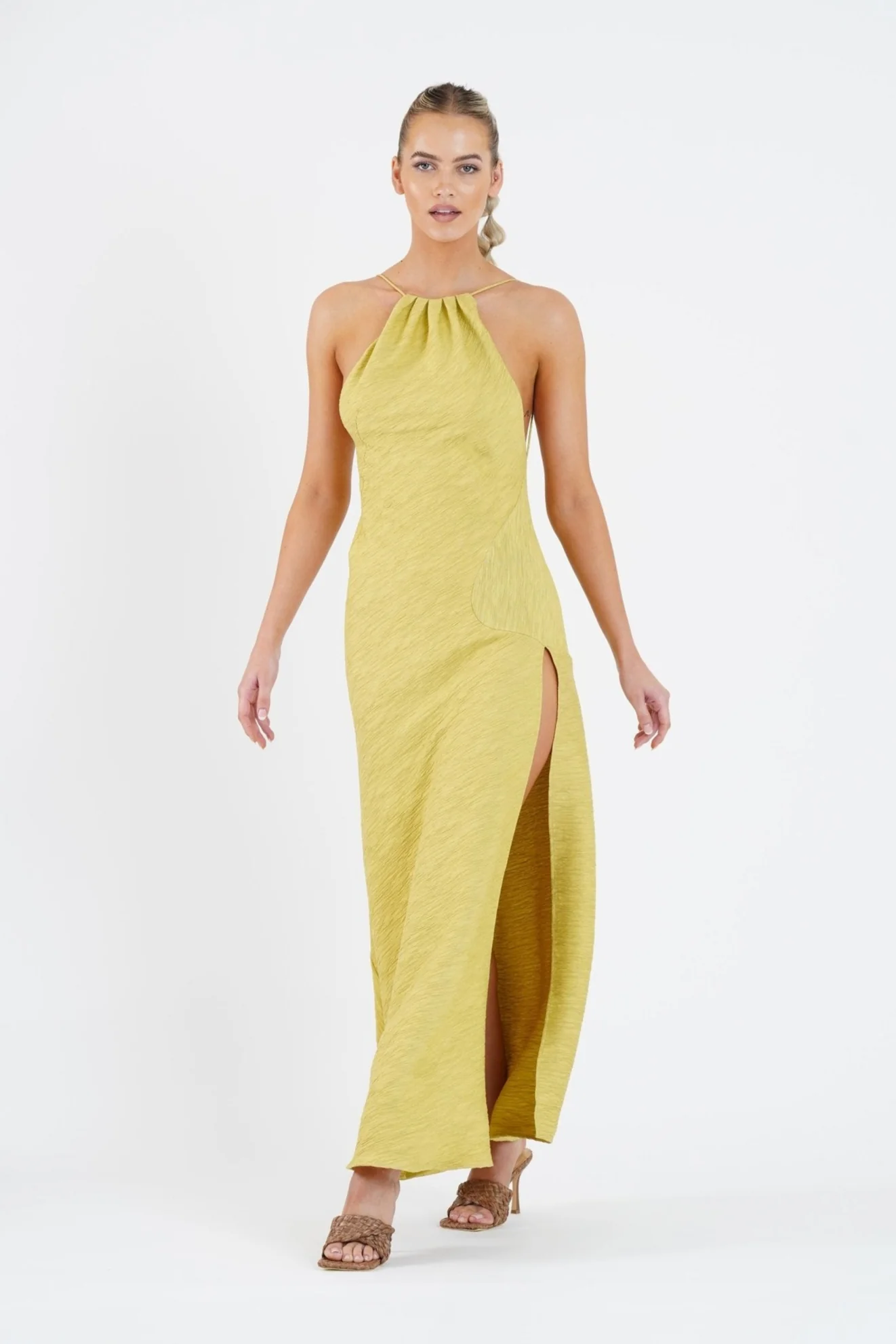 CAPRICORN DRESS IN GOLDEN STRAW - Image 4