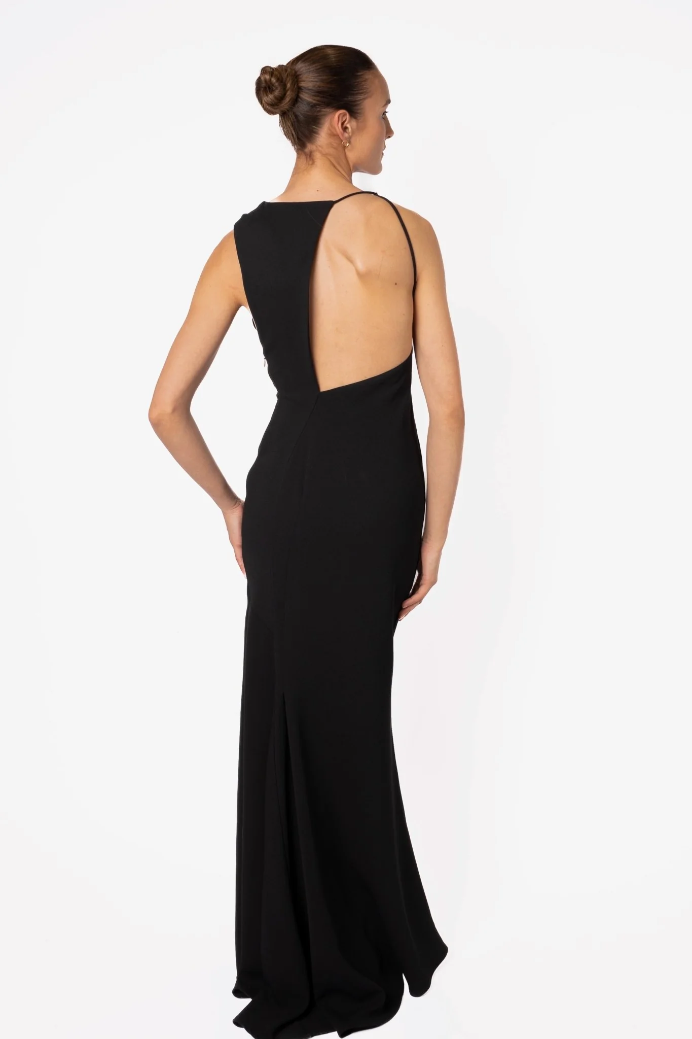 DAKOTA GOWN IN JET BLACK - Image 10