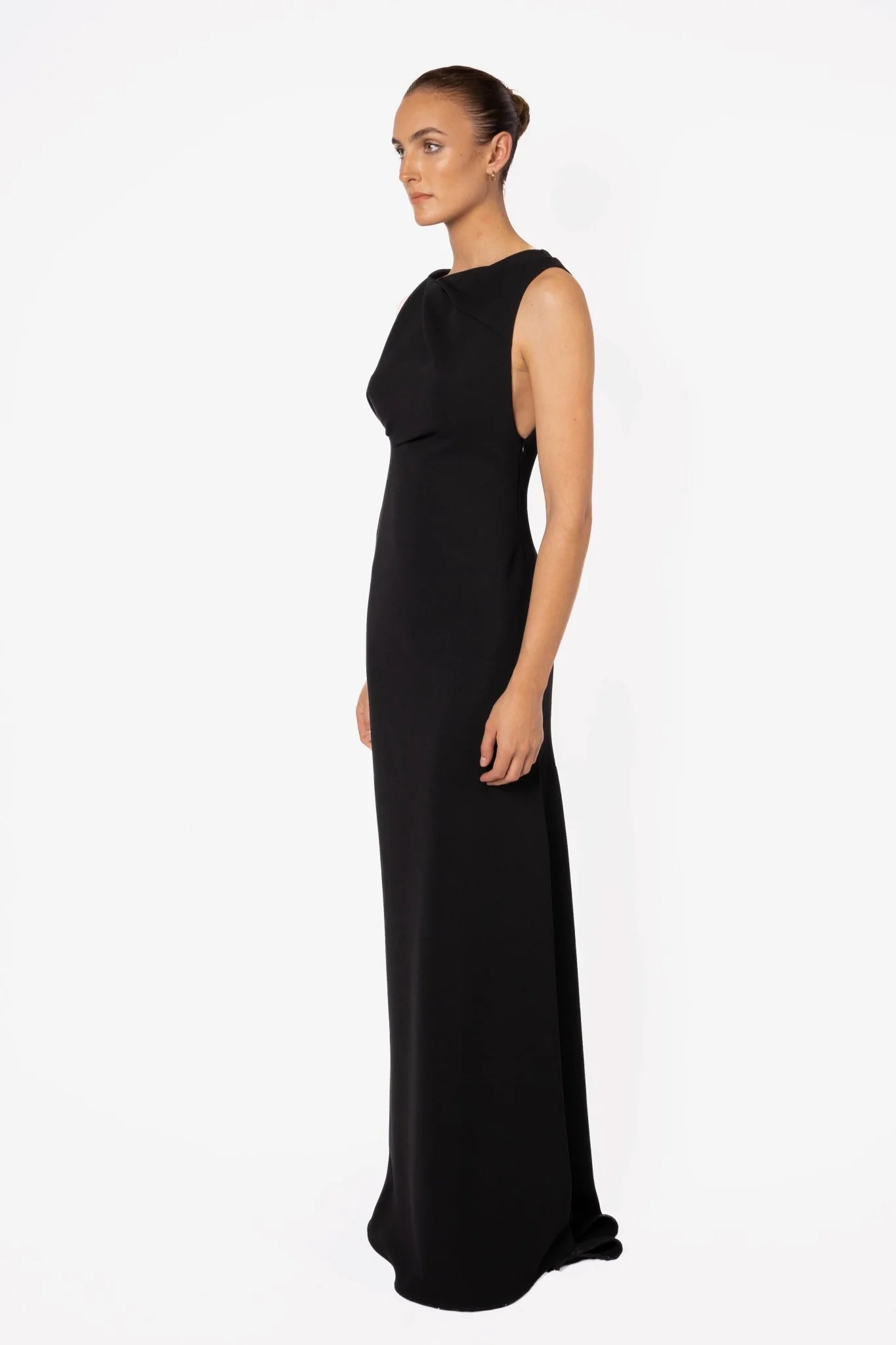 DAKOTA GOWN IN JET BLACK - Image 11