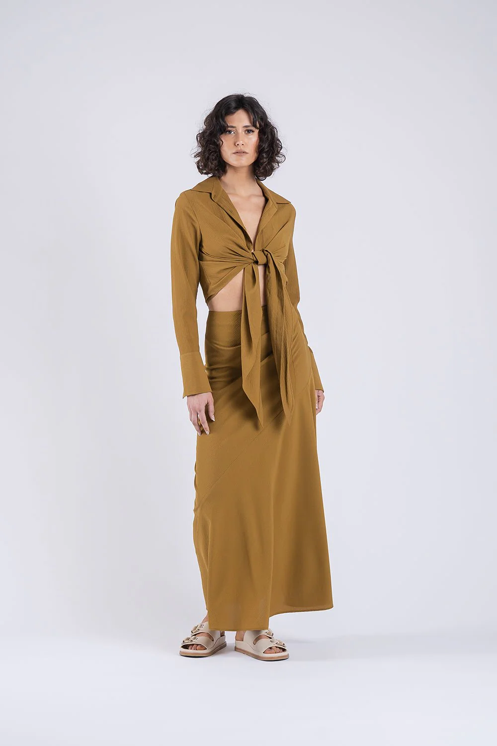 LANA WRAP IN TERRA NOVA - Image 5