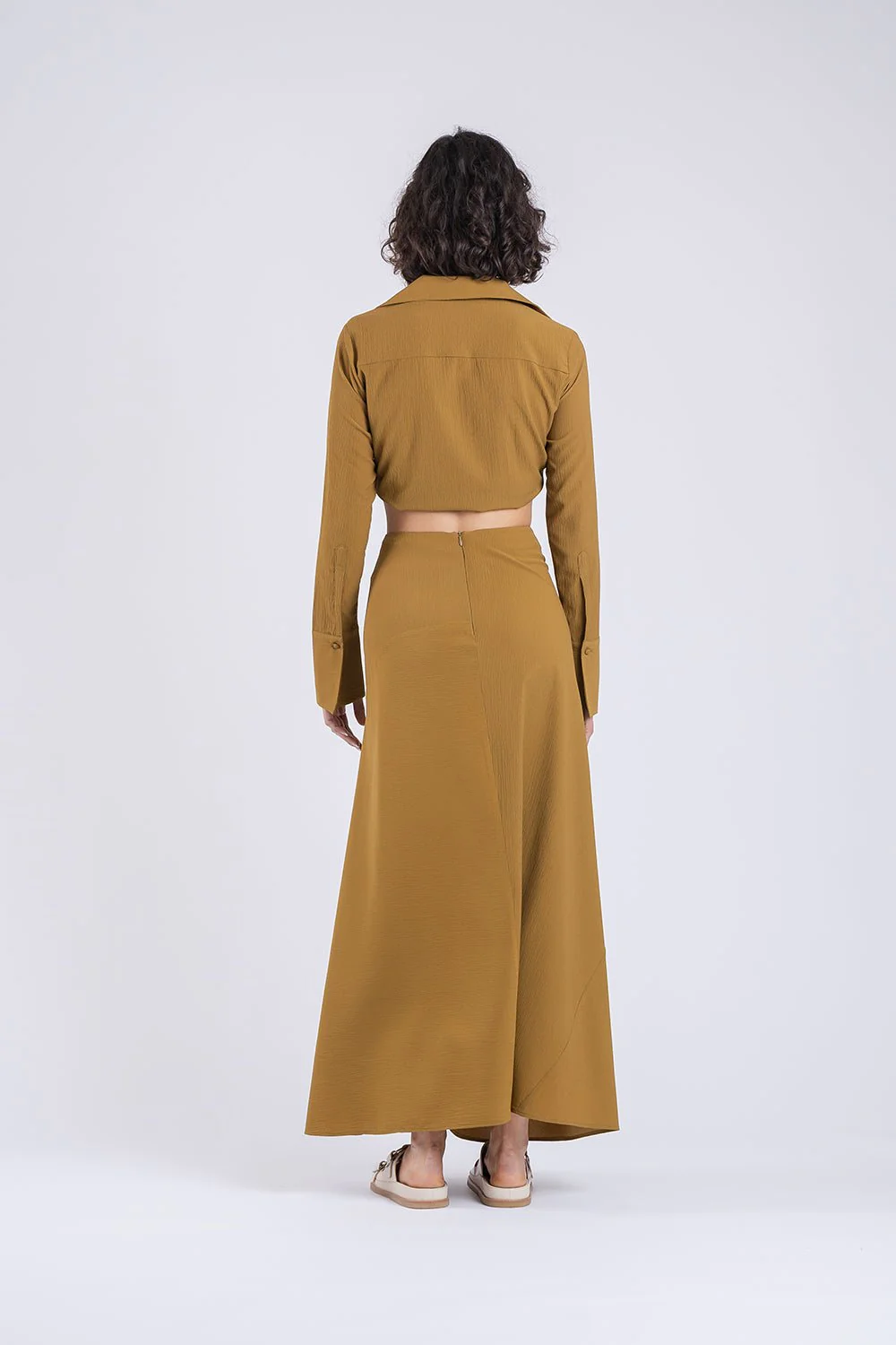 LANA WRAP IN TERRA NOVA - Image 7