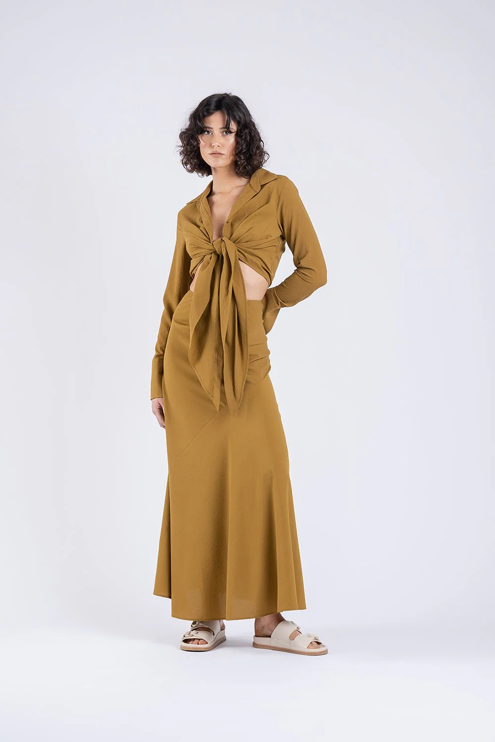 LANA WRAP IN TERRA NOVA - Image 8