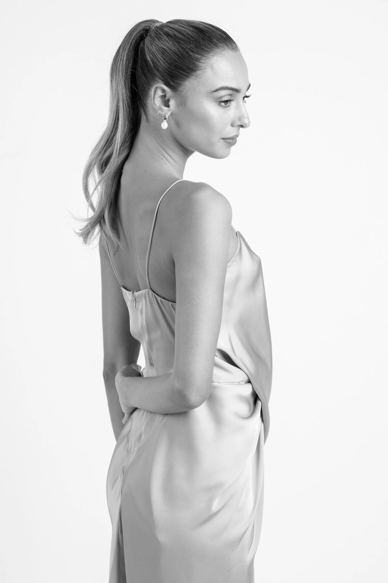 LE LUXE MIDI IN BLACK AIR - Image 3