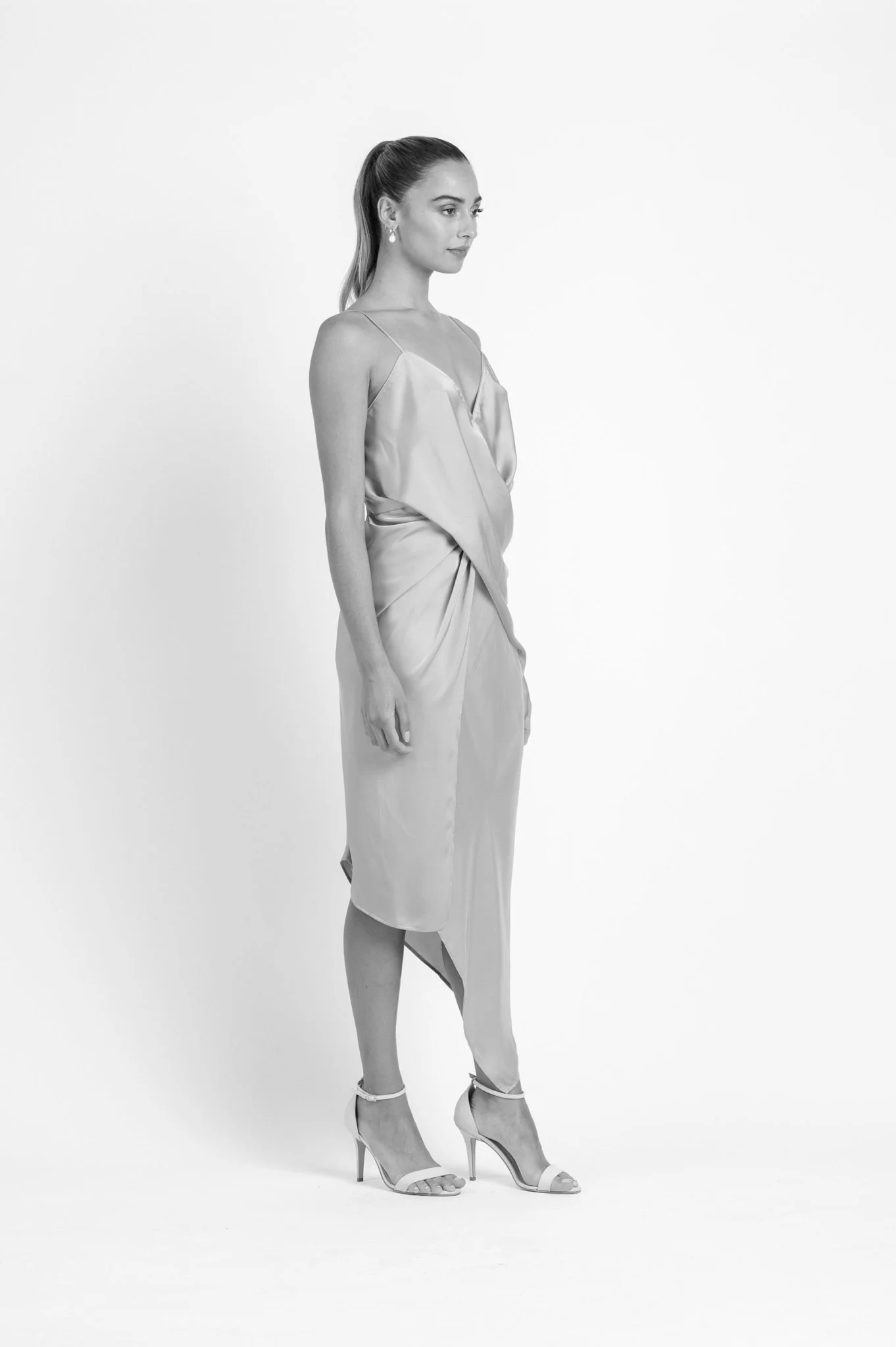 LE LUXE MIDI IN BLACK AIR - Image 6