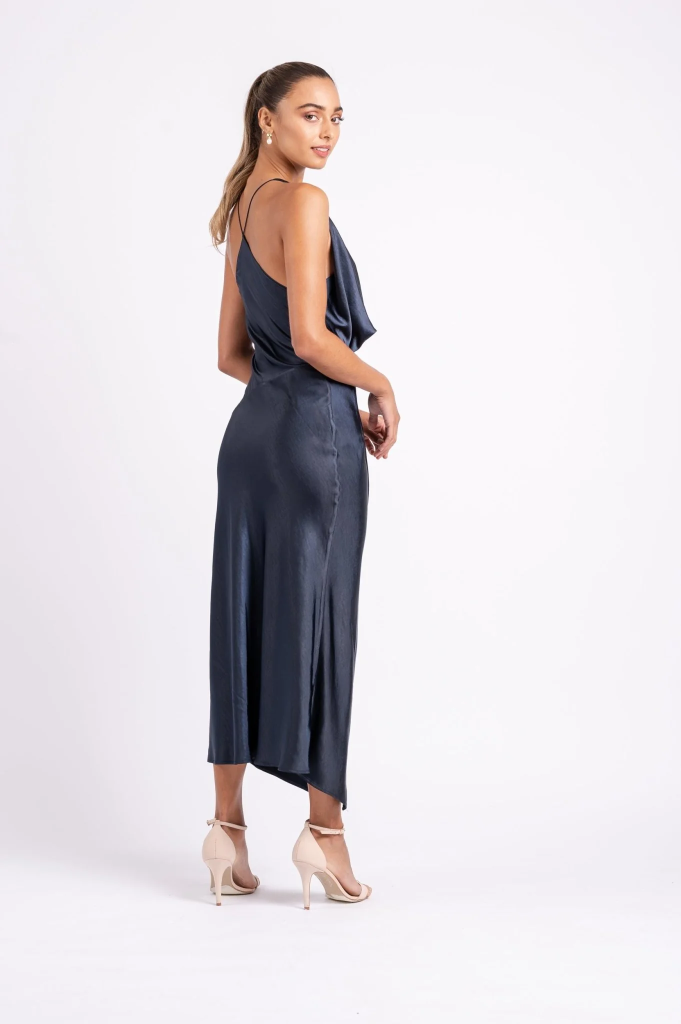 MUSE DRESS IN NAVY - Image 4