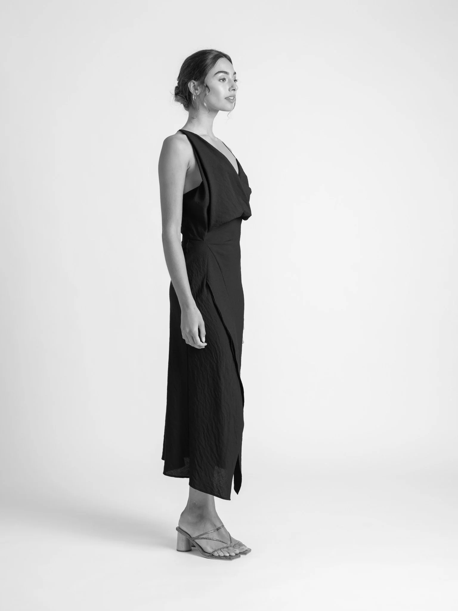 MUSE DRESS IN RUNWAY WHITE MATTE - Image 3