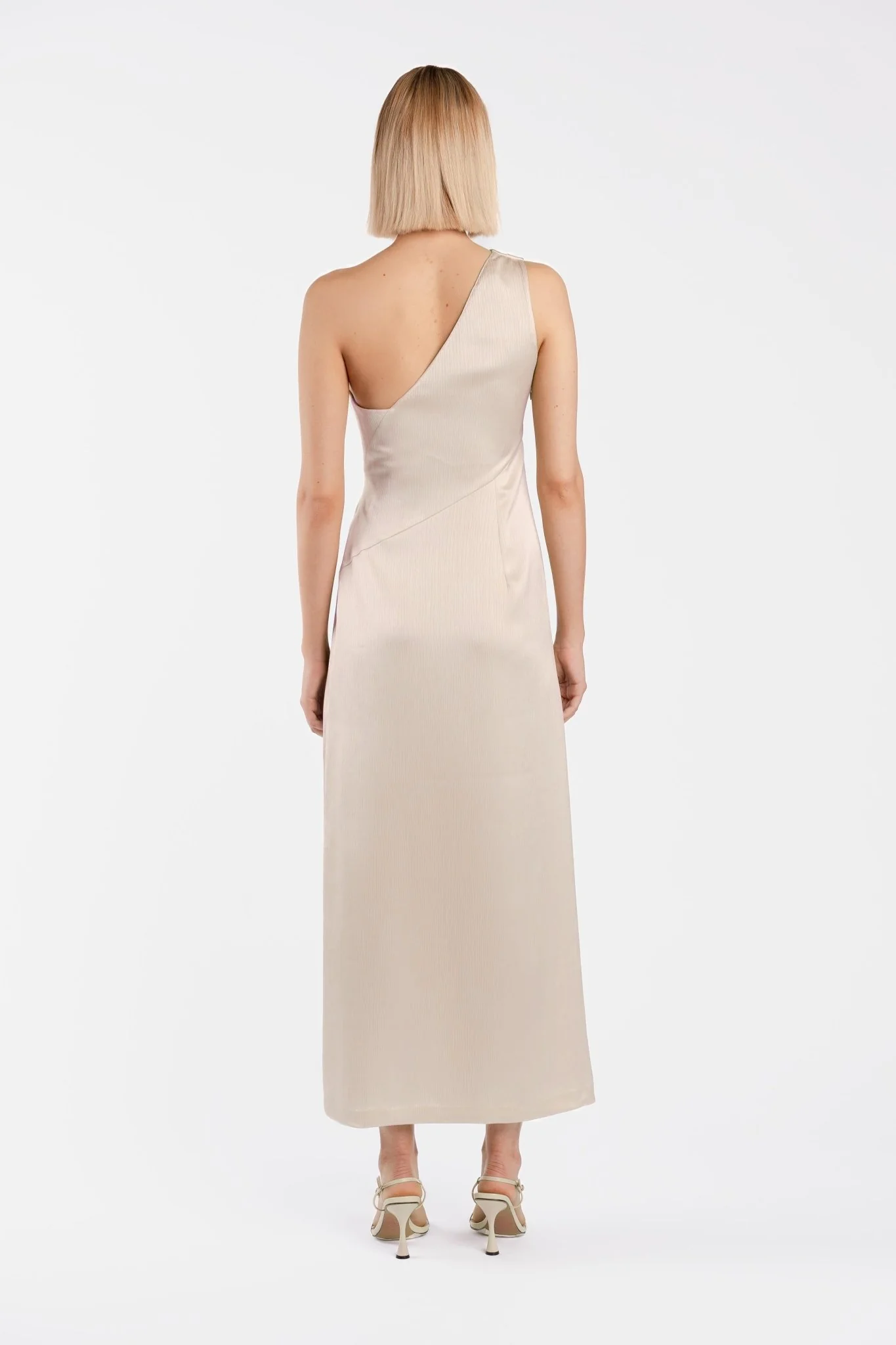 PLISSADO DRESS IN OYSTER - Image 2