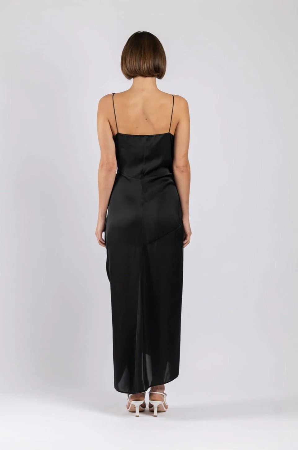 THE STATUS DRESS IN BLACK AIR - Image 5