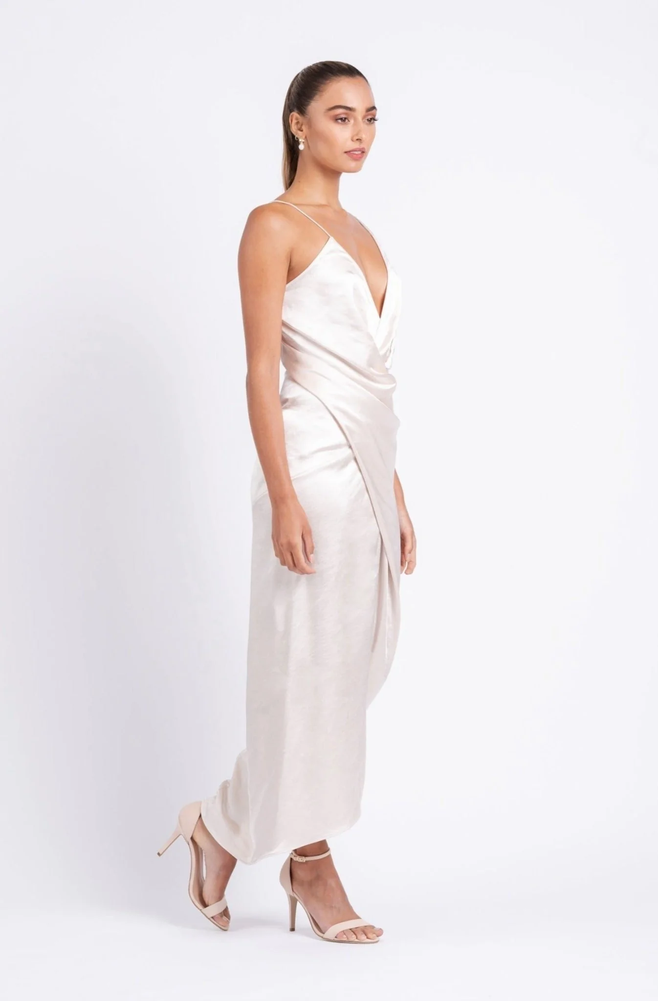 THE STATUS DRESS IN MOTHER OF PEARL - Image 2