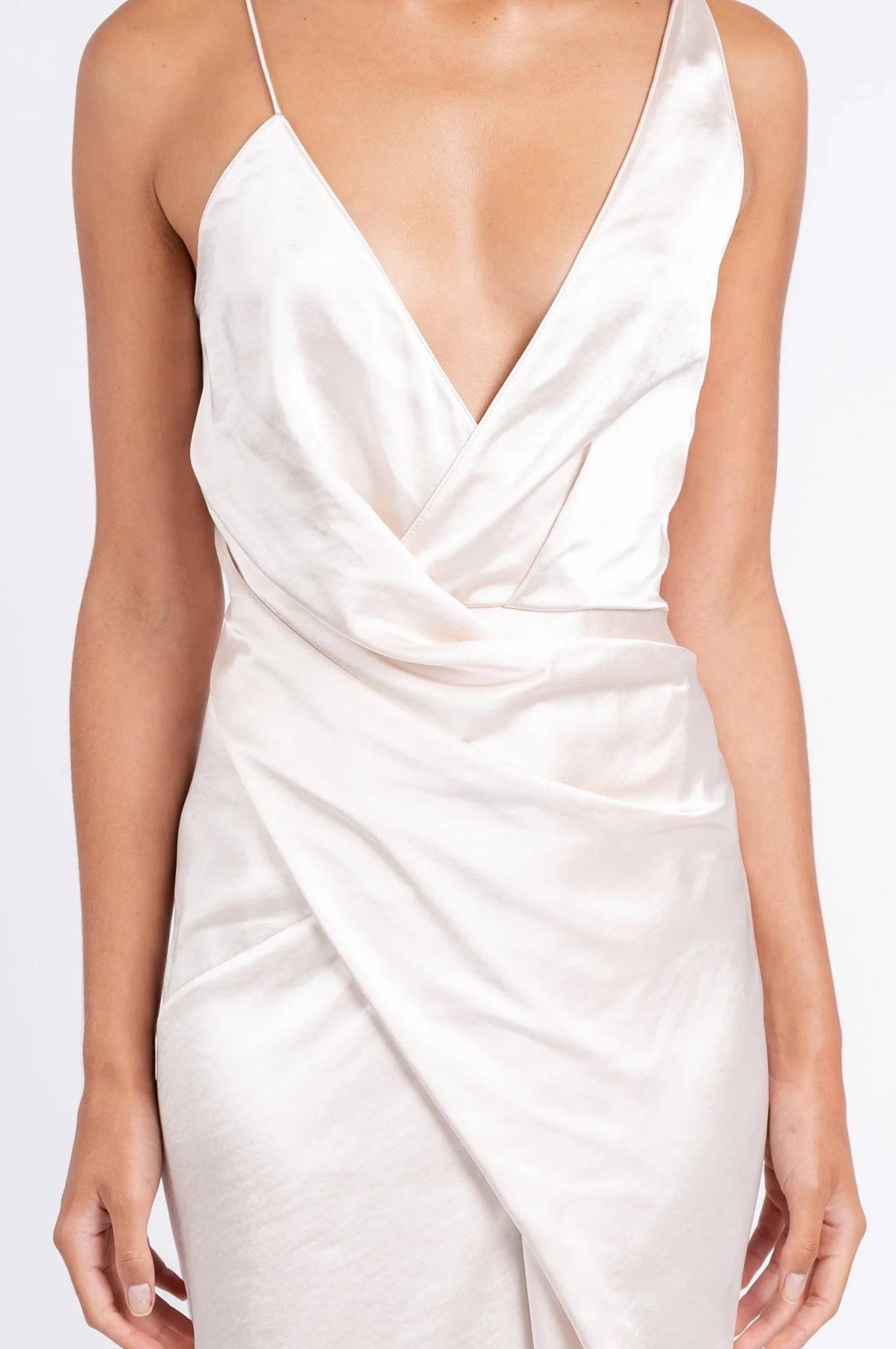 THE STATUS DRESS IN MOTHER OF PEARL - Image 8