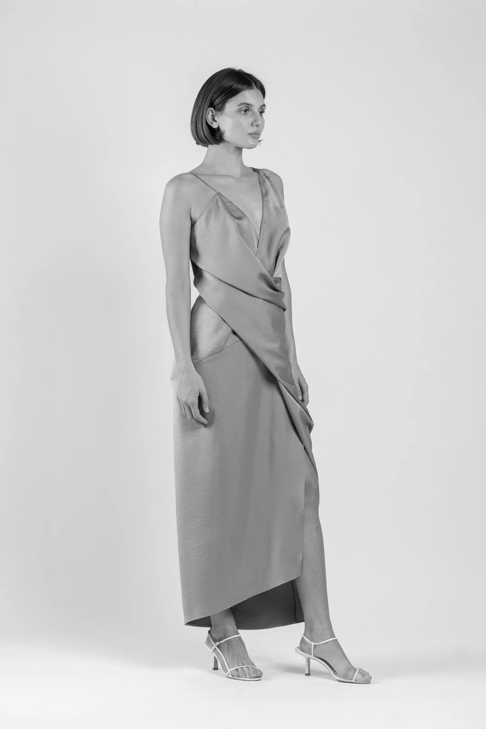 THE STATUS DRESS IN RUNWAY WHITE MATTE - Image 8