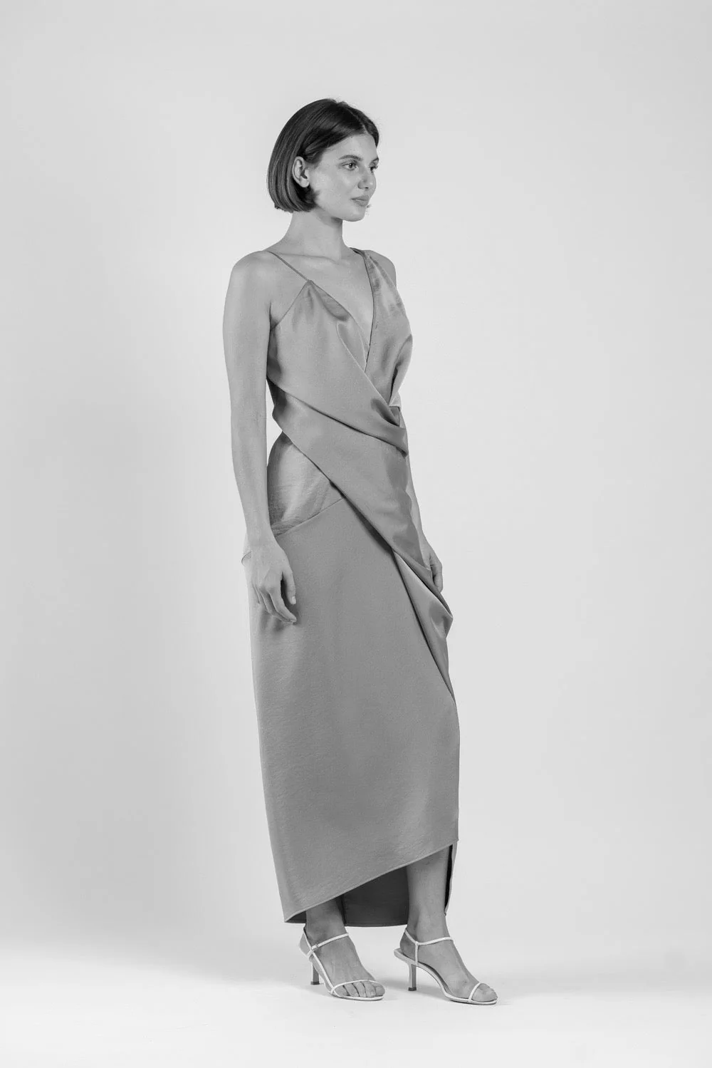 THE STATUS DRESS IN RUNWAY WHITE MATTE - Image 9