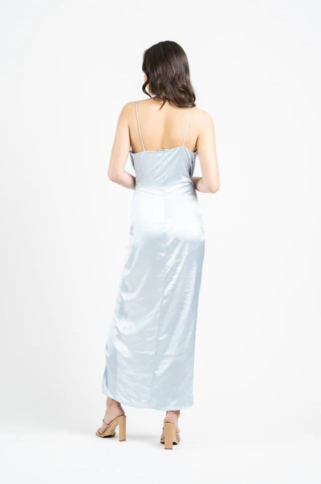THE STATUS DRESS IN SKY BLUE - Image 5
