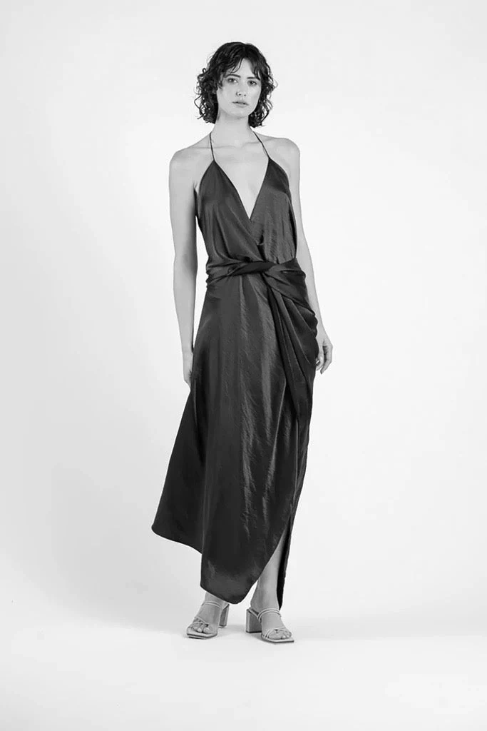 THE SURREAL DRESS IN MOTHER OF PEARL - Image 8
