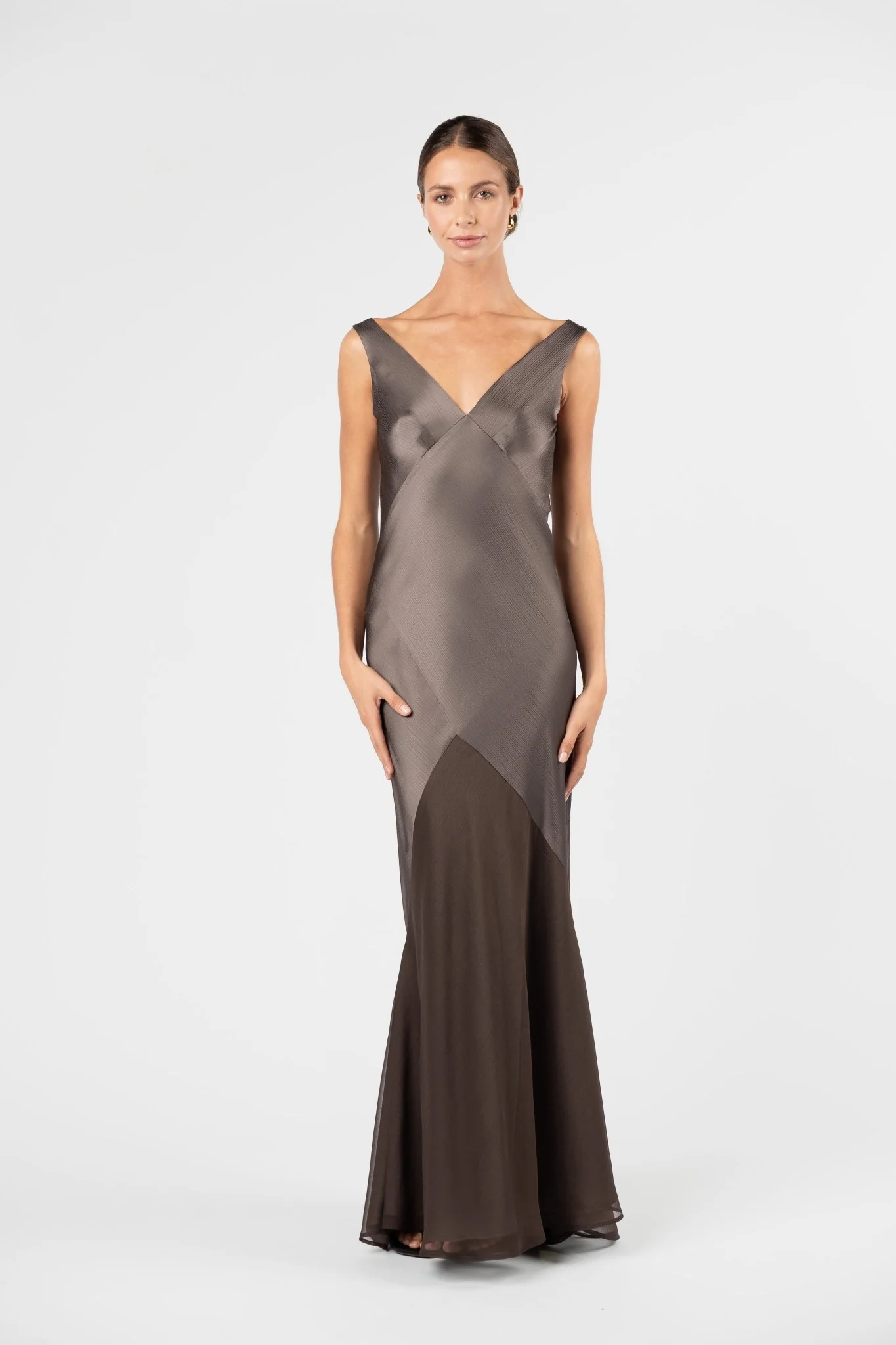 VICTORIA GOWN - TRUFFLE - Image 3